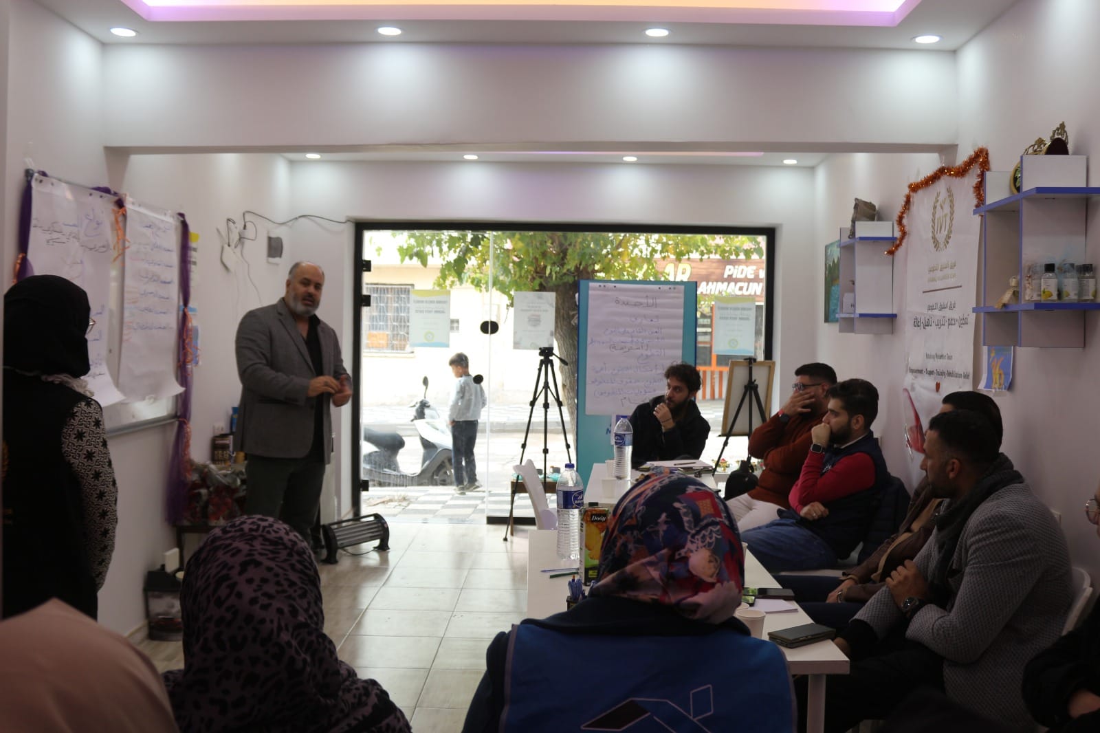 المشاركة في ندوة تعزيز دور الشباب في (العنف القائم على النوع الاجتماعي في المجتمعات السورية في المهجر)