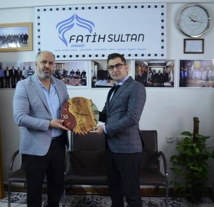 زيارة كريمة من مدير هجرة كليس السيد Mesut ÇAKIR لمركزنا وقد أبدا سروراً وشكره للعمل.