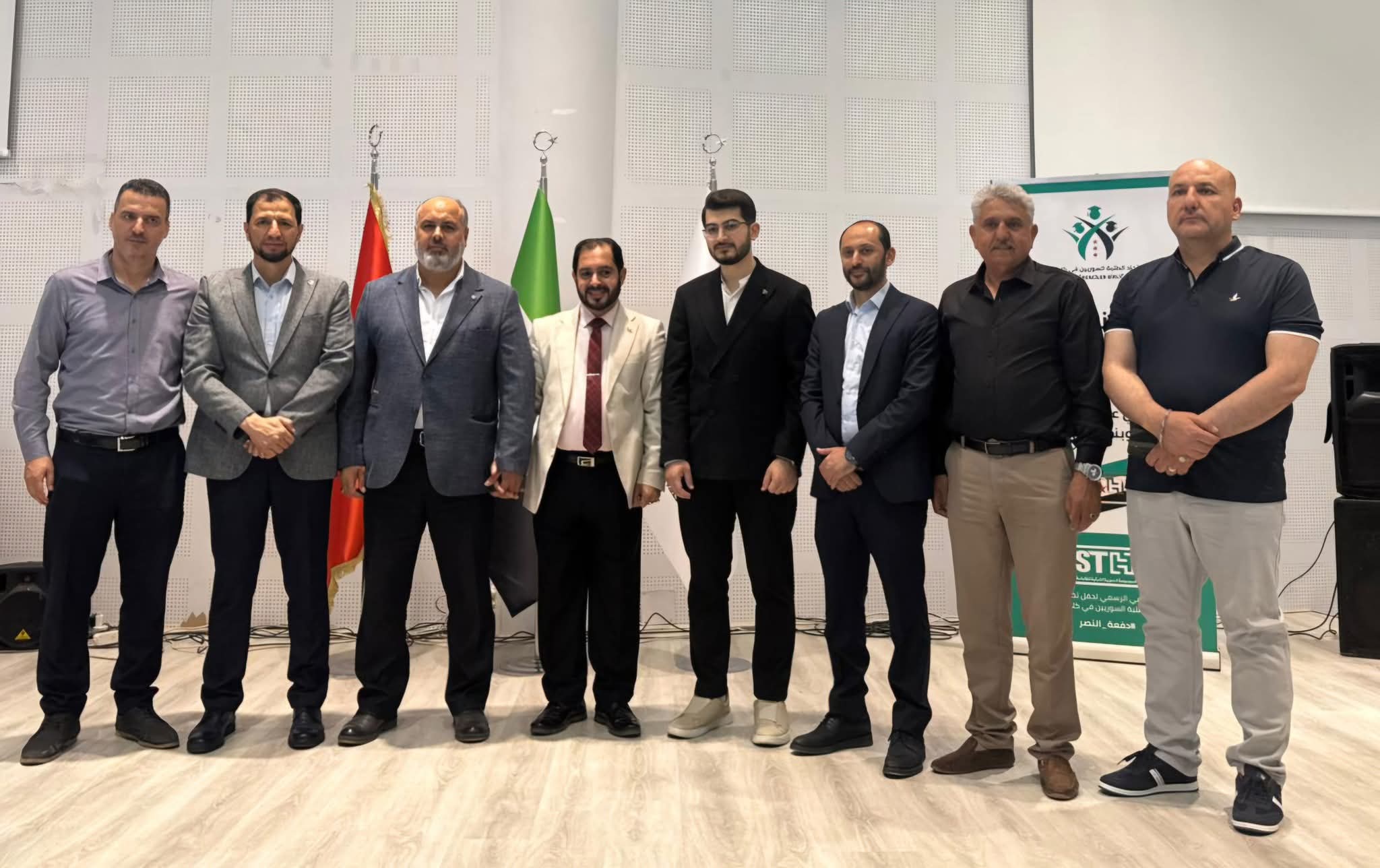 حفل تخرج الطلاب الأوائل في جامعة كيليس بحضور الدكتور عبدالمنعم زين الدين